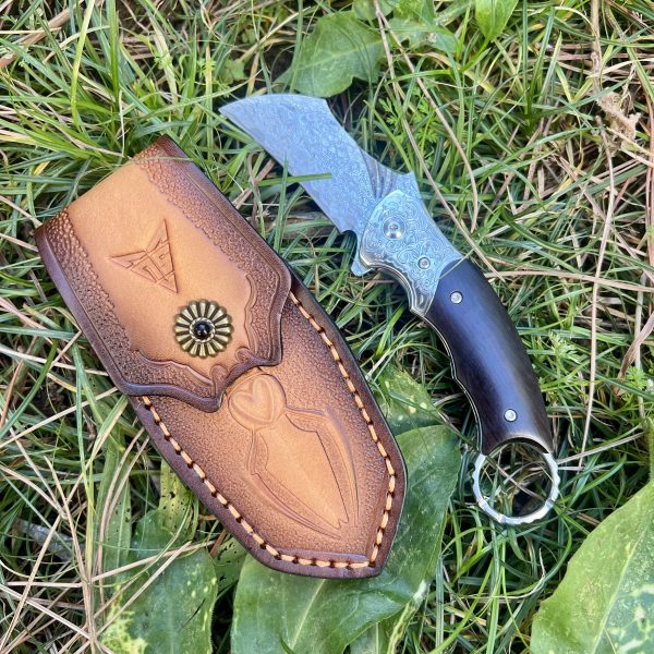 Couteau pliant Karambit acier damas inox avec étui #0189 – Image 4